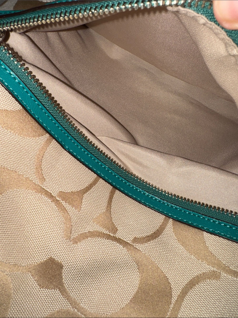 Coach Bag Oversized Signature Green Tan Stripe Foldover Tote EUC RARE - Picture 16 of 17